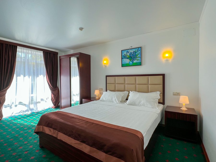 Номер «2-местный 2-комнатный сьют (1–2 этаж)» — Wellness Park Hotel Gagra — фото 1